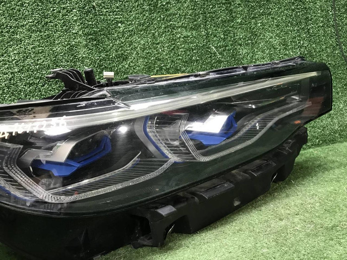 Фара правая BMW X7 G07 (19-22) Laser Light