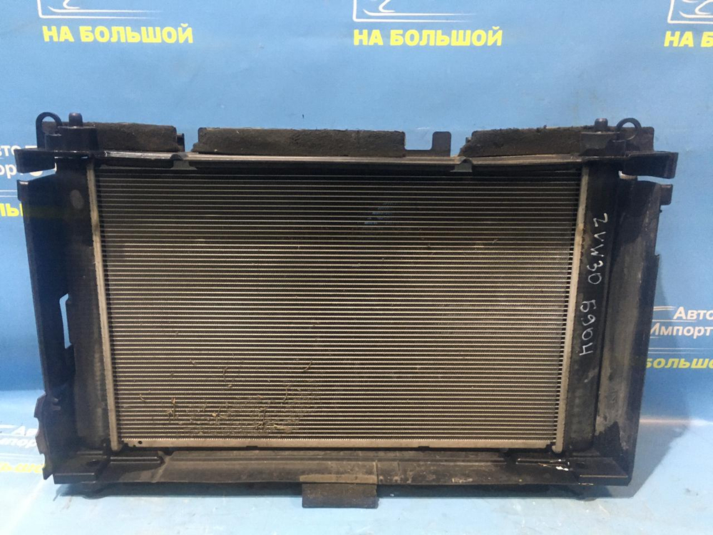 Радиатор двигателя TOYOTA PRIUS 2009-2017