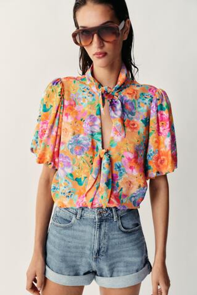 РУБАШКА С ЦВЕТОЧНЫМ ПРИНТОМ И ЗАВЯЗКАМИ — ZARA