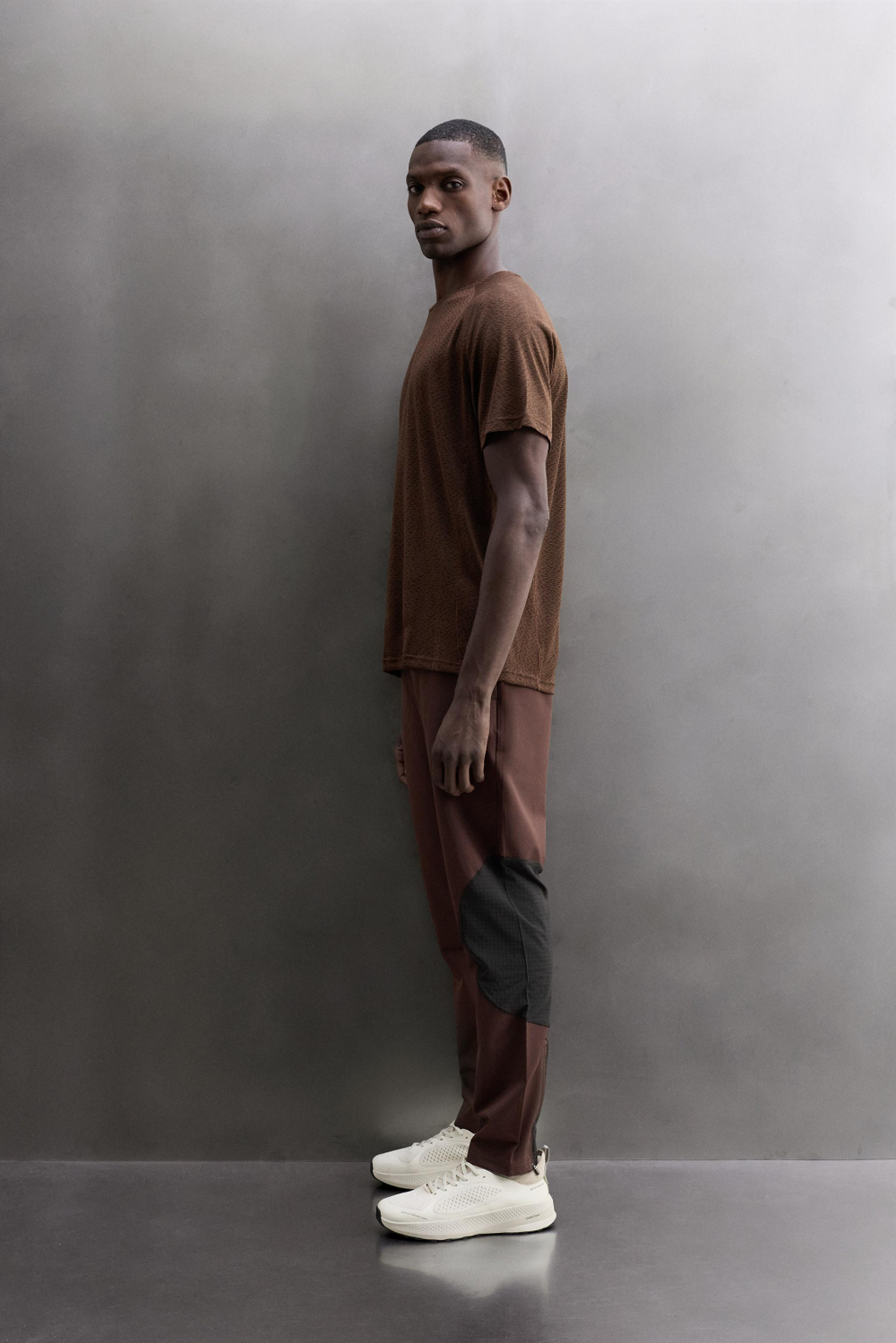 ФУТБОЛКА ДЛЯ БЕГА ИЗ РЕЛЬЕФНОЙ ТКАНИ — ZARA