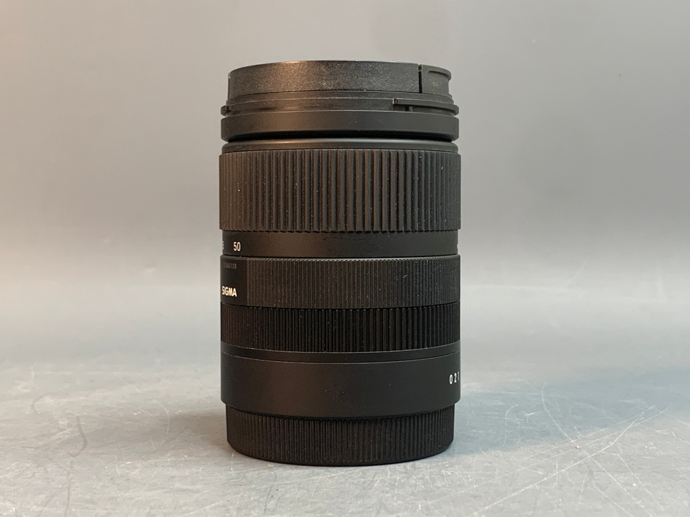Sigma 18-50mm f/2.8 DC DN Contemporary Sony E