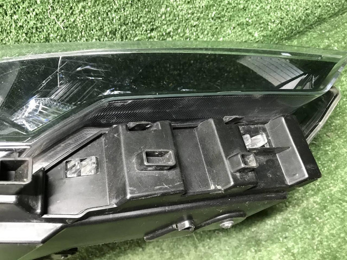 Фара правая Hongqi HS5 (2019-н.в.) LED
