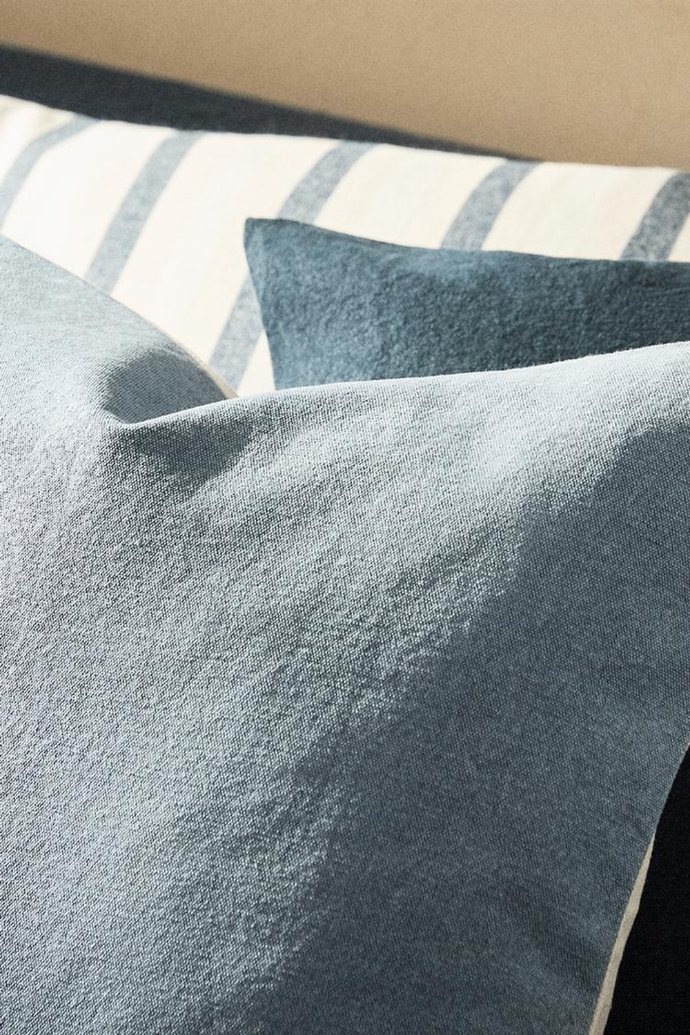 ZARA HOME ОДНОТОННЫЙ ХЛОПКОВЫЙ ЧЕХОЛ ДЛЯ ДЕКОРАТИВНОЙ ПОДУШКИ, ГОЛУБОЙ