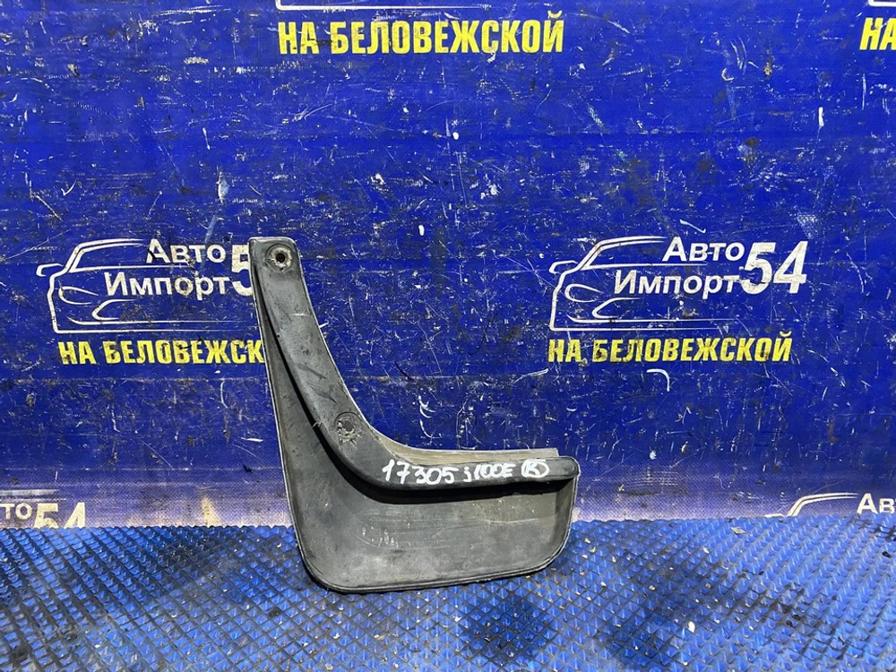 Брызговик задний правый TOYOTA CAMI 1999-2000