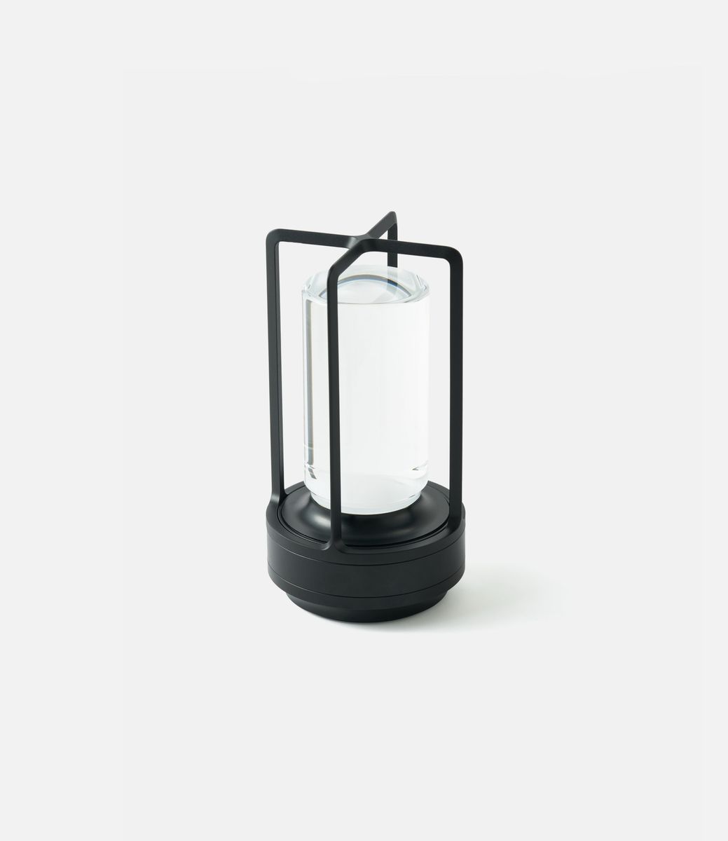Ambientec Turn+ Aluminum Black — лампа из алюминия