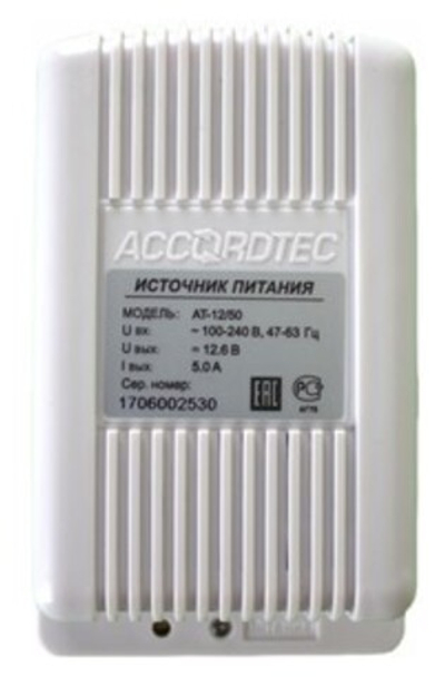 AT-12/50 черн. 12 V, номинальный ток нагрузки 5.0 A, регулировка выходного напряжения 11.7 ~ 14.7 V.