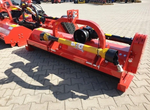 Косилка Metal-Fach мульчерная Z-022 1.8 м ЭКО с опорным катком и молотками