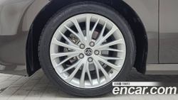 Toyota Camry 2.5 — 2019