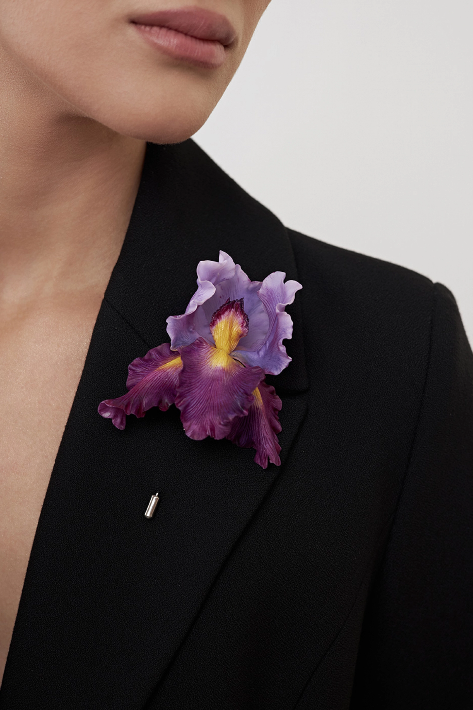 Брошь Big Brooch Ирис, лиловый
