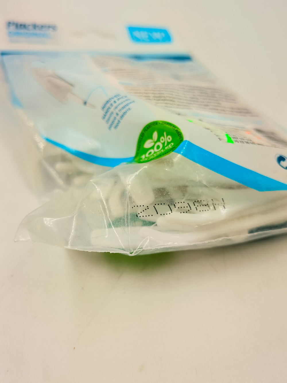 Зубная нить на держателе Plackers Easy Flossing, в упаковке 38 шт. (Швеция)