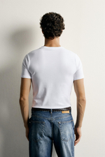 БАЗОВАЯ ФУТБОЛКА SLIM FIT /01 — ZARA