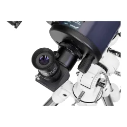 Телескоп Levenhuk New Skyline PRO MAK 102/1300 SQ2 - фокусировочный узел и окуляр крупным планом