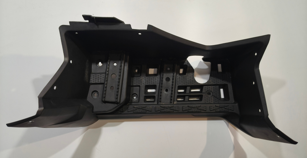 Пластик подножка правая Квадроцикл Avantis Veron Max 400 EFI (TEZZA 400EFI,RRF 400 EFI)
