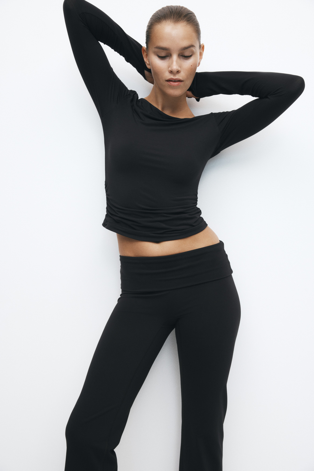 Леггинсы клёш для йоги SoftMove™ - H&M