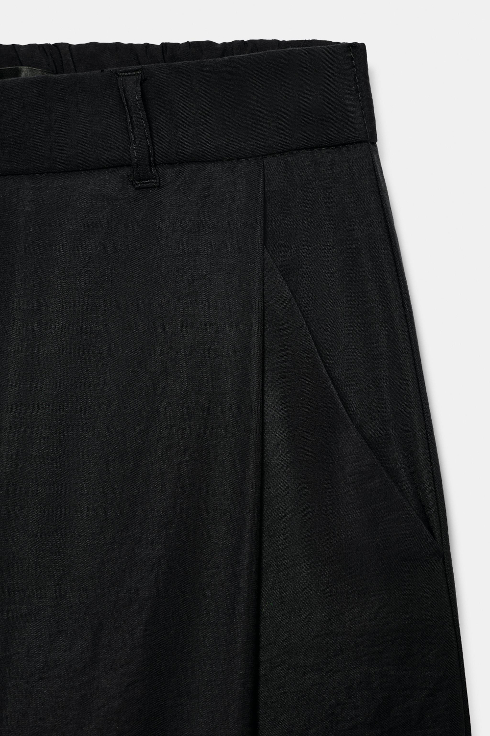 СТРУЯЩИЕСЯ БРЮКИ СО СКЛАДКАМИ — ZARA