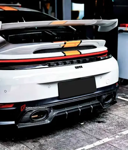 Карбоновая замена нижней части заднего диффузора для PORSCHE 911 992.2 CARRERA 2025+