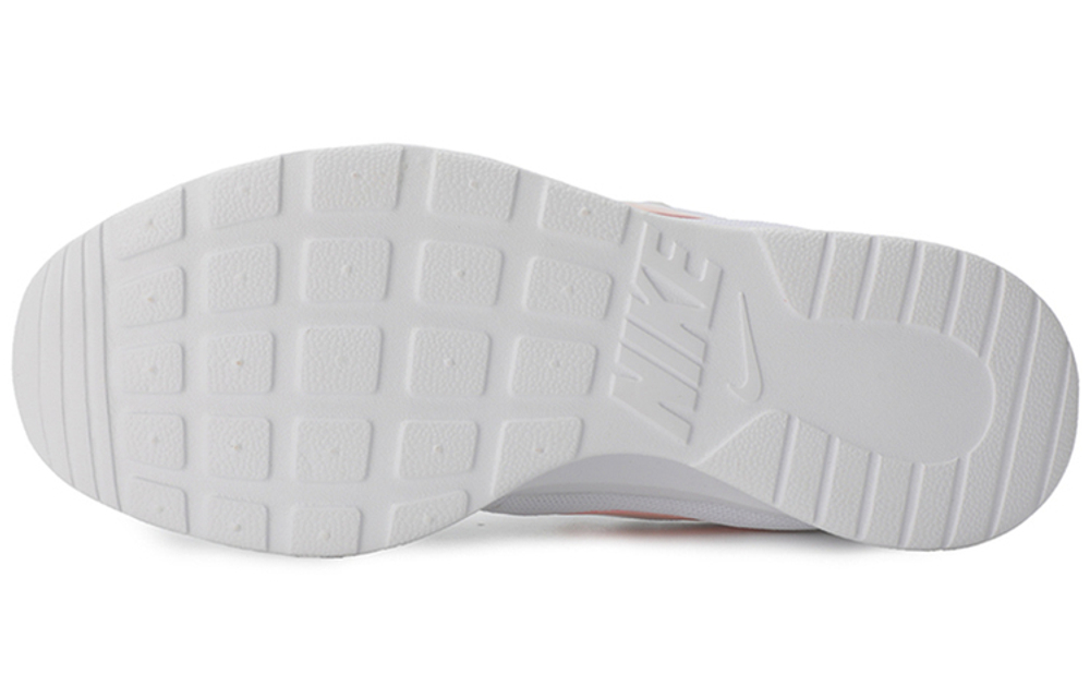Nike Tanjun