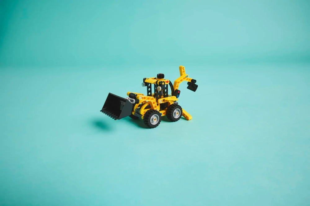 Конструктор LEGO Technic 42197 Экскаватор-погрузчик