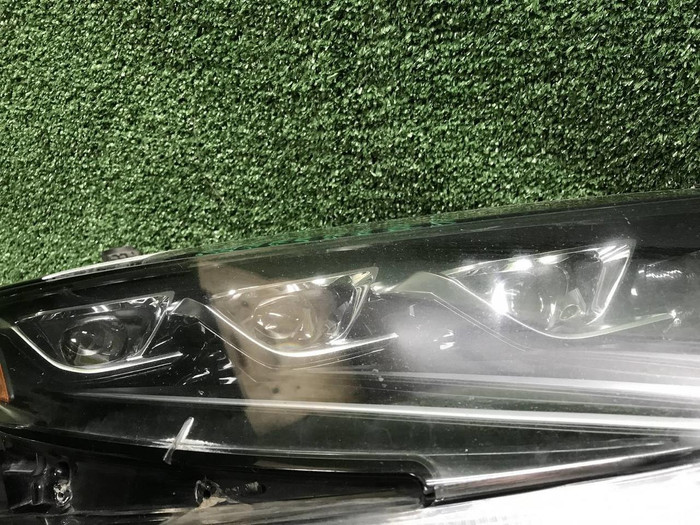 Фара правая Lexus LS 5 (2017-2021) LED