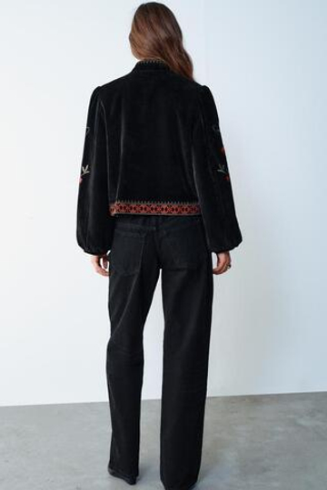 ZARA БАРХАТНАЯ КУРТКА С ВЫШИВКОЙ, ЧЕРНЫЙ