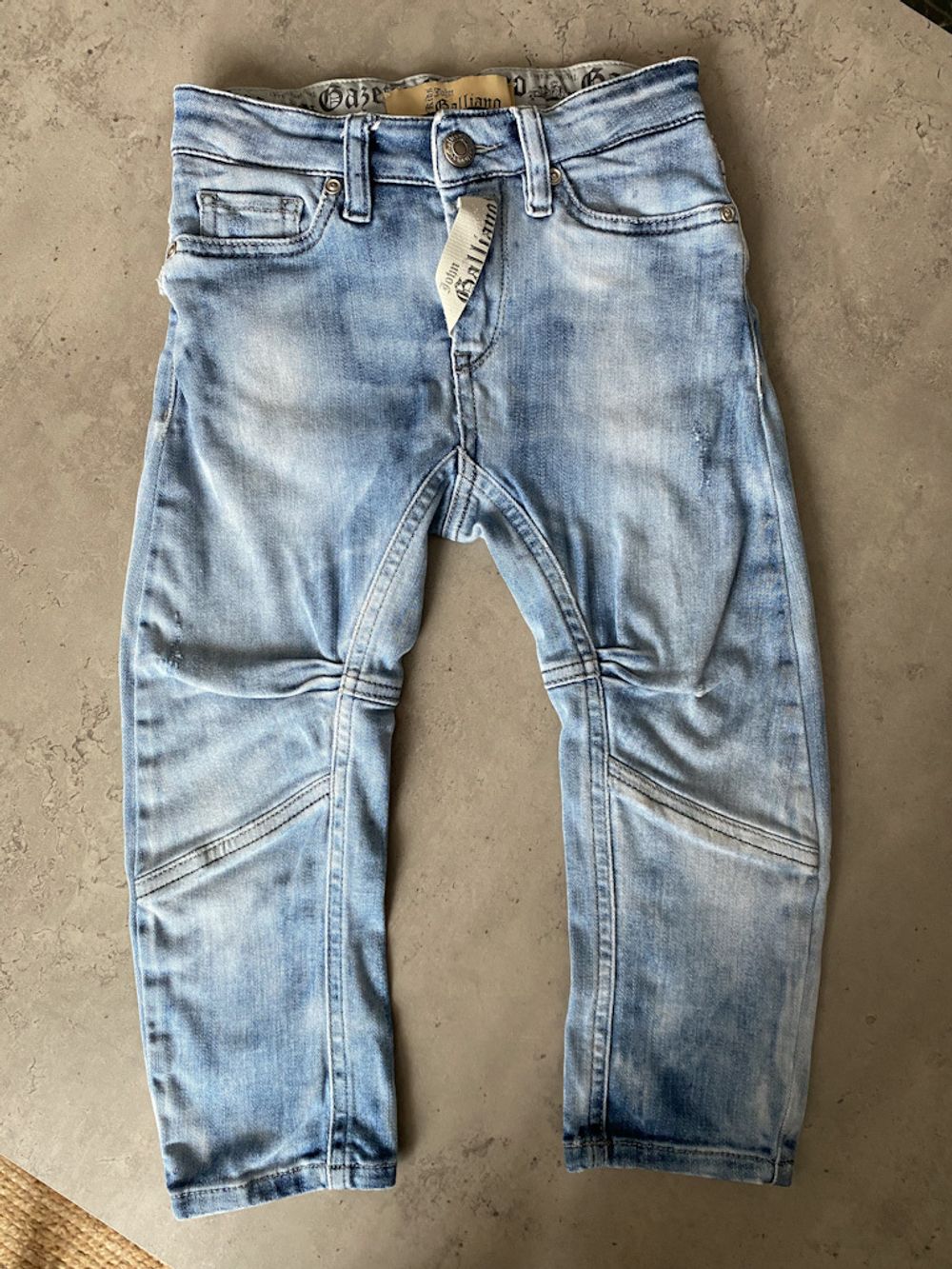 Джинсы John Galliano, 110