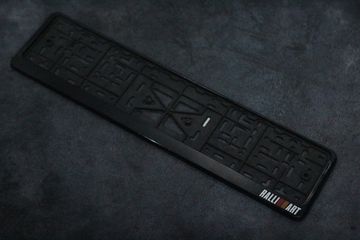 Пластиковая рамка номера с защелкой "Ralliart" (Черная)
