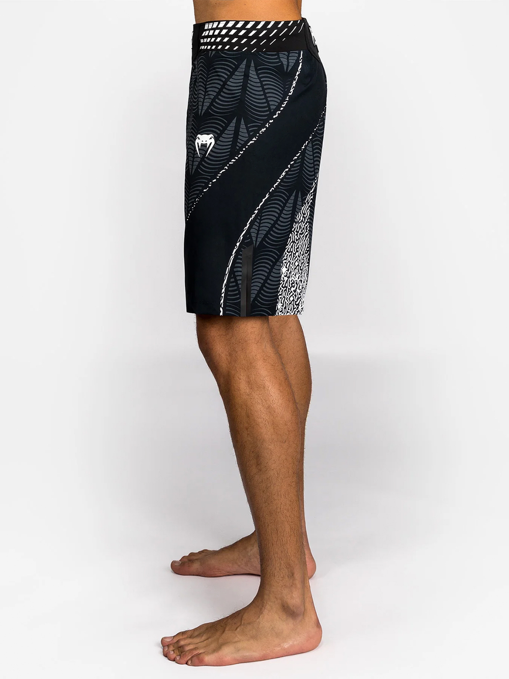 Шорты ММА Venum UFC Zenith Fight Night Long style Black/White