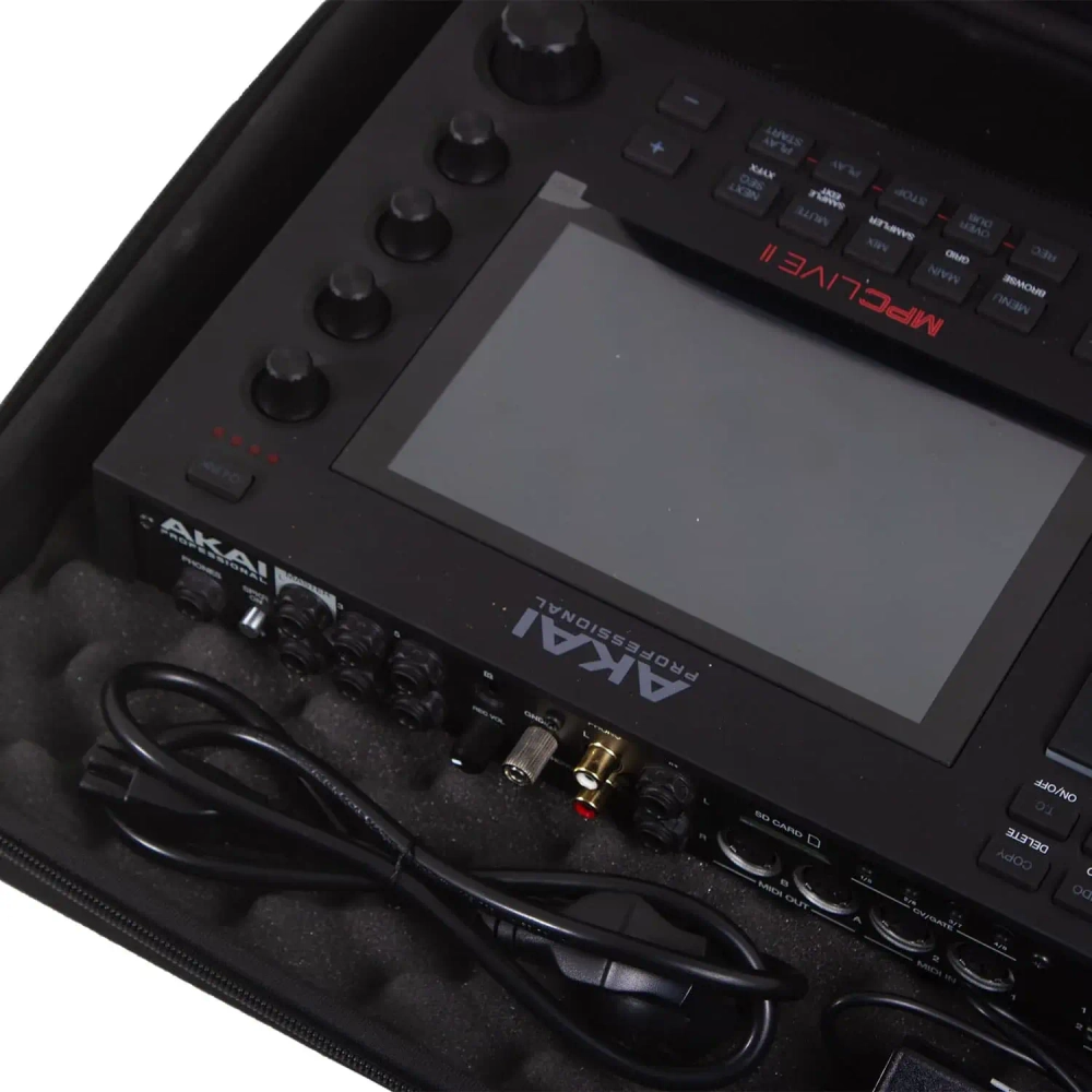 Кейс UDG Creator Controller Hardcase Medium Black MK2
