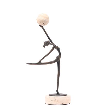 Статуэтка Lady with Ball KA5060A