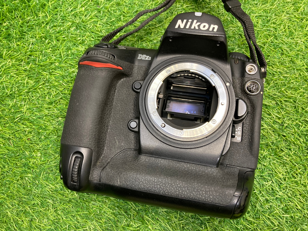 Nikon D2X 193.000 кадров