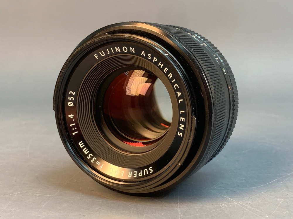 Fujifilm XF 35mm f/1.4 R X-Mount