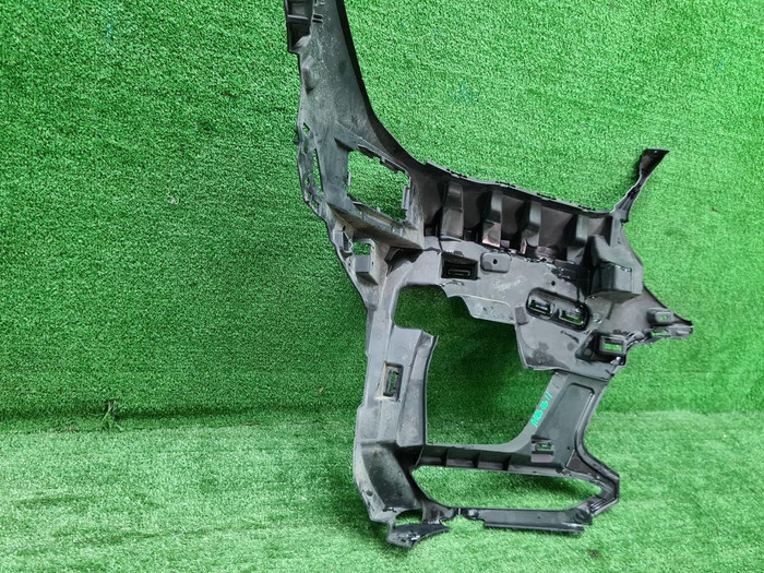 Кронштейн переднего бампера лев. BMW X6M F96 19-23
