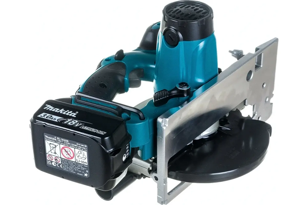 Аккумуляторная дисковая пила Makita DSS610RFE