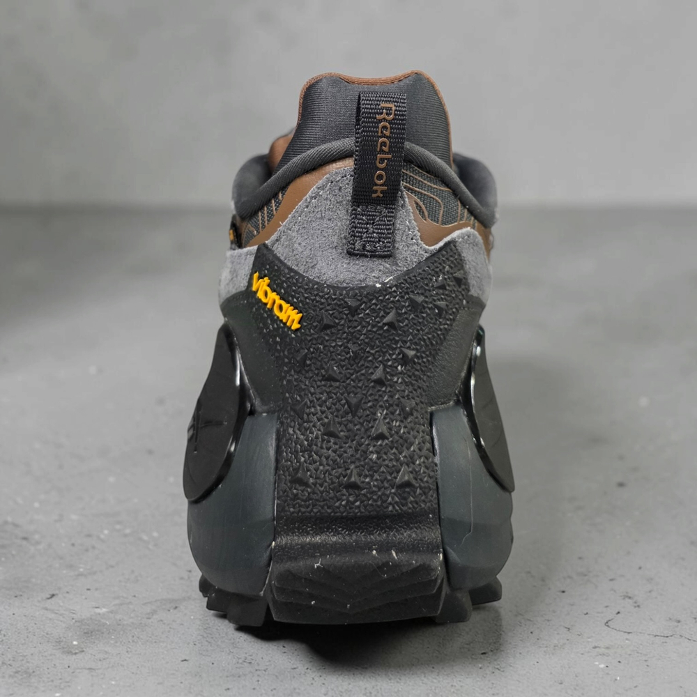 Reebok Zig Kinetica 2.5 • Dark Gray
