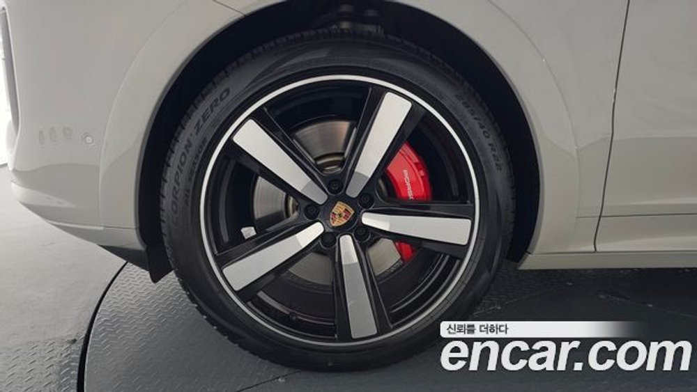 Porsche Cayenne 3.0 S E-Hybrid Coupe — 2025