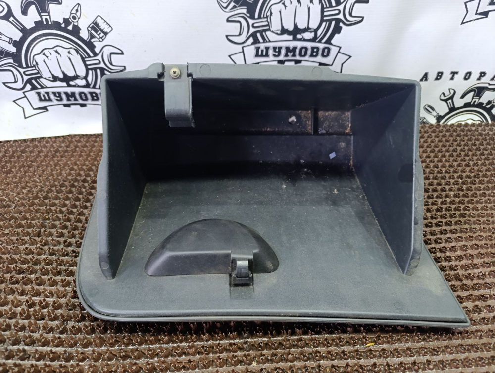 Бардачок Ford Focus, I Рестайлинг 2004 с пробегом