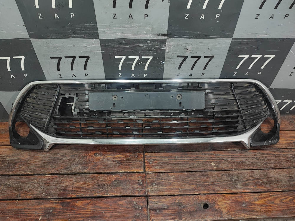 Решетка переднего бампера Toyota Camry (XV50) 17-18 Б/У Оригинал 5311206820