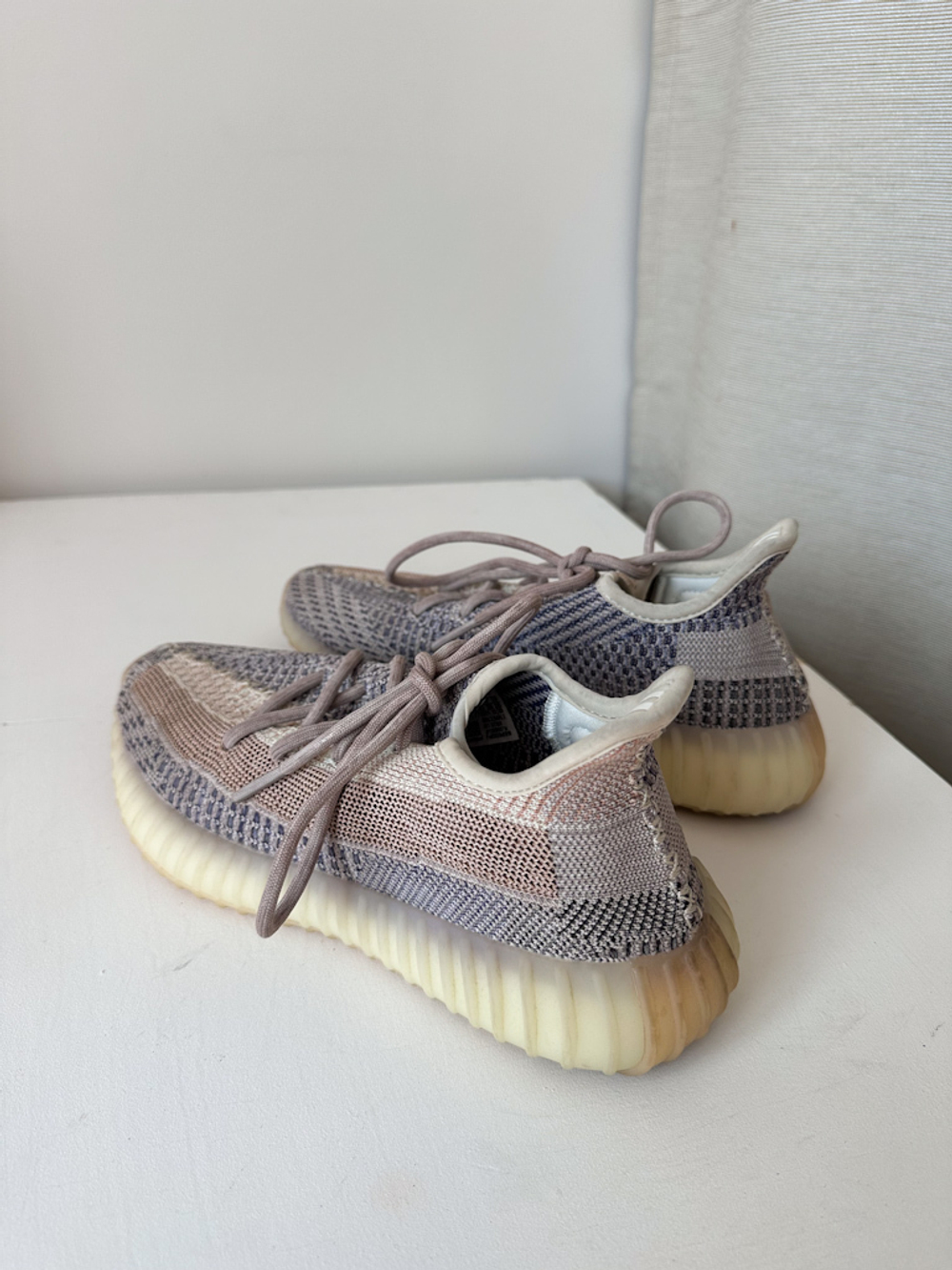 Кроссовки Adidas Yeezy , 40