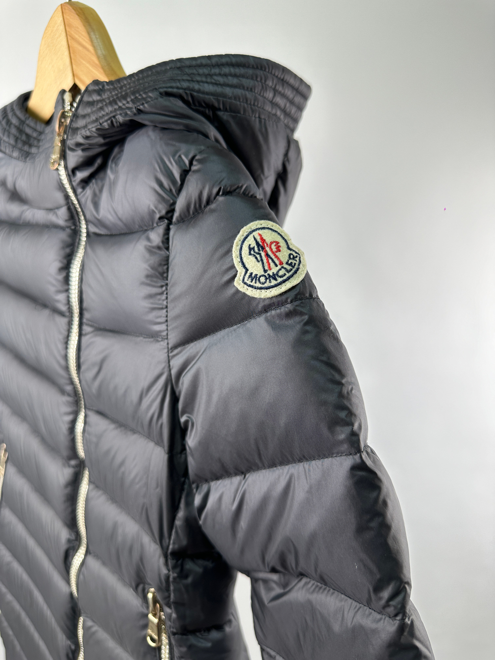 Пуховое пальто Moncler