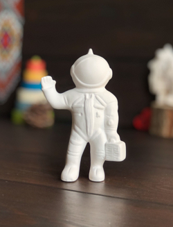 Елочная игрушка Космонавт с чемоданом фигурка для росписи