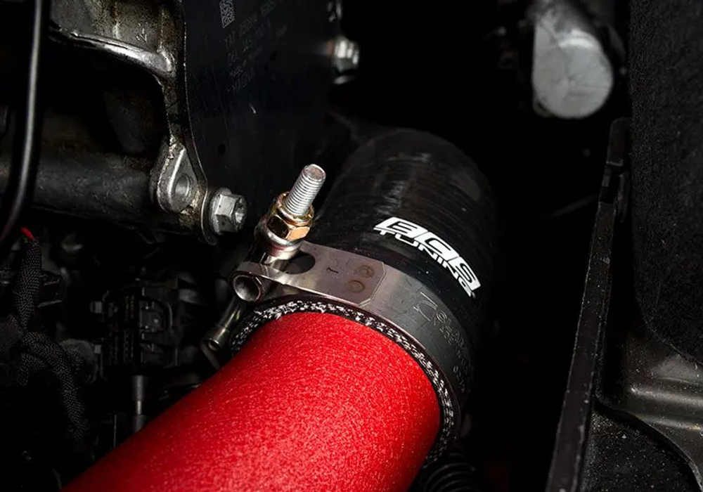 Пайп кит ECS Tuning Volkswagen, Audi, Seat, Skoda, Cupra MQB Gen3/Gen4 1.8/2.0T High Flow Turbo Outlet Pipe Kit - Wrinkle Red