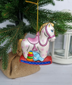 Лошадка с игрушками ёлочная игрушка из фарфора