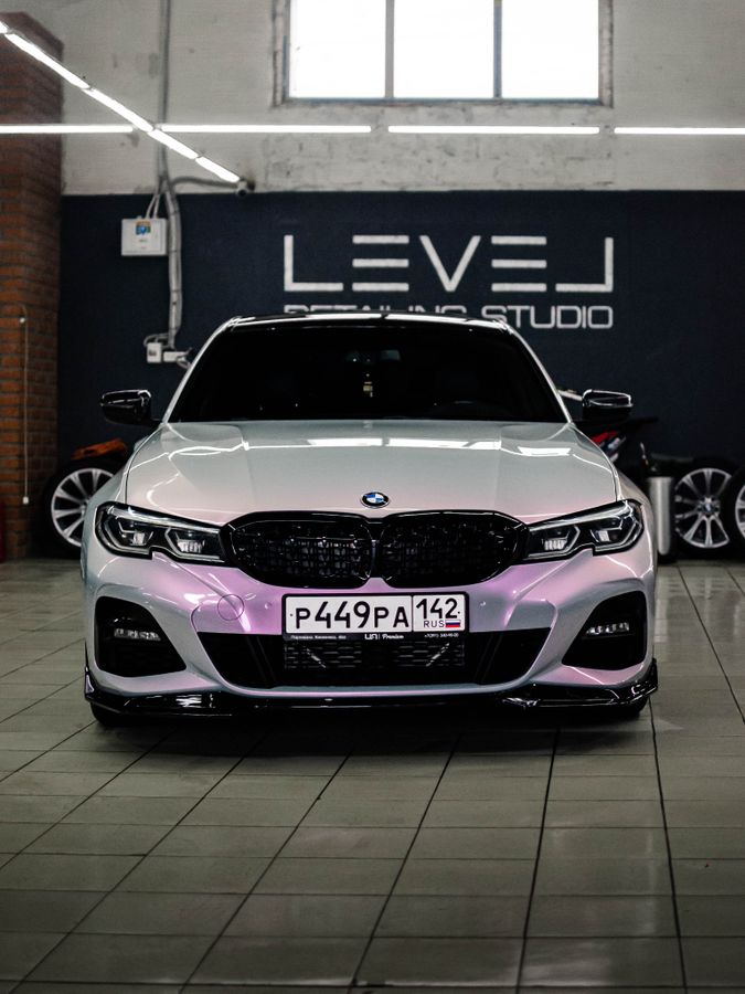 BMW 3 в цветной полиуретановой пленке Carbins Color PPF серия Magic Grey-Pink HA 01R антигравийная защита кузова и новый стиль👍
