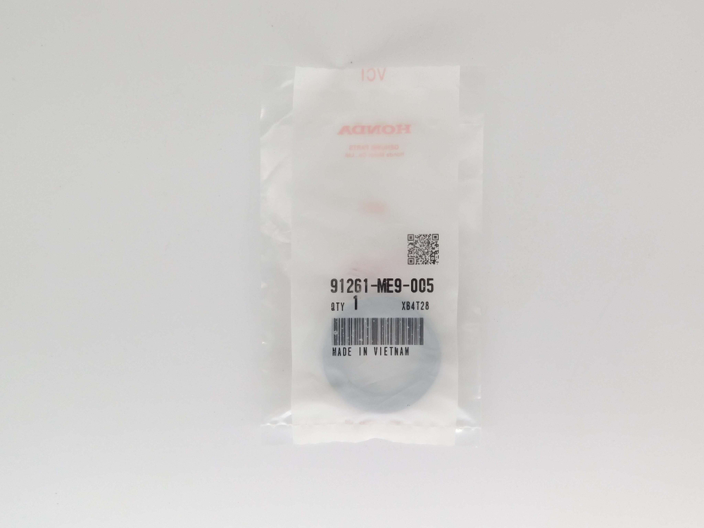 сальник кардана Honda VTX1300 VTX1800 GL1500 GL1800 PC800 VT1100 VT1300 VT750 91261-ME9-005
