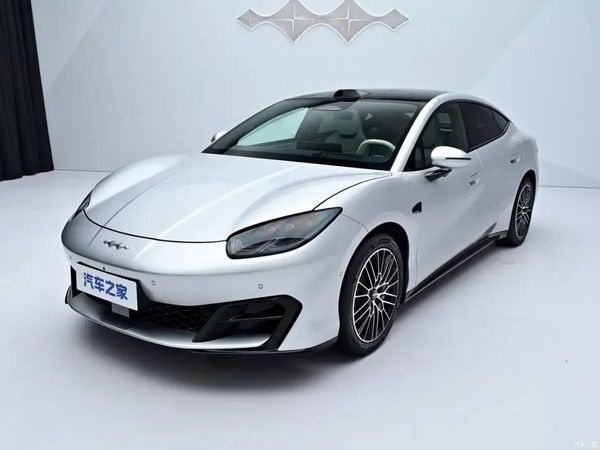 Китайцы выпустили убийцу Porsche Taycan и Xiaomi SU7 — BYD начала продажи нового Formula S стоимостью 2 млн рублей