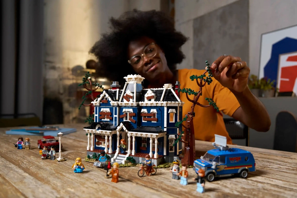 Конструктор LEGO Icons 11370 Stranger Things: The Creel House