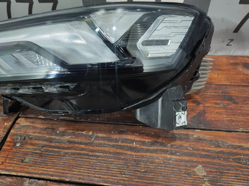 Фара левая LED Changan CS35 Plus 21-нв Б/У Оригинал S111F2805010305AA