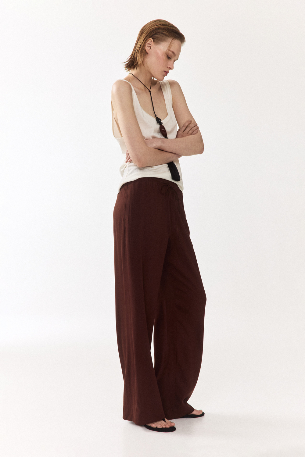 Широкие брюки из вискозы на резинке - H&M