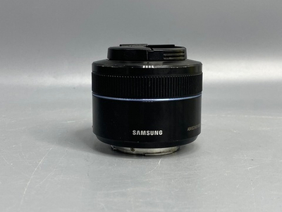 Samsung 45mm f/1.8 пыль внутри объектива