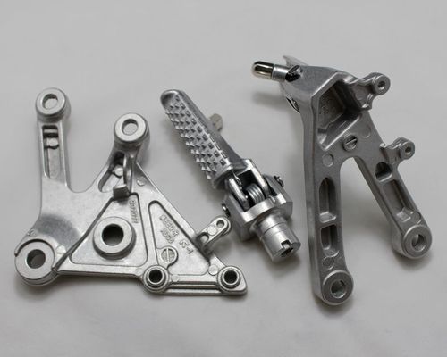 Купить    Подножки передние с кронштейнами для мотоцикла Honda CBR600RR 03-06